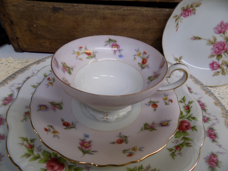 5 Piece Vintage Mismatched China Place Setting Vintage Tea Party Wedding China B1090