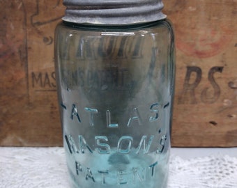 One Antique Atlas Mason's Patent Quart Sized Aqua Colored Jar with Rustic Atlas Zinc Lid Primitive Condition PLEASE READ DESCRIPTION