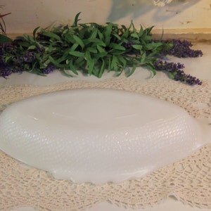 Vintage White or Milk Glass Large Fish Shaped Tray or Dish B161 image 5