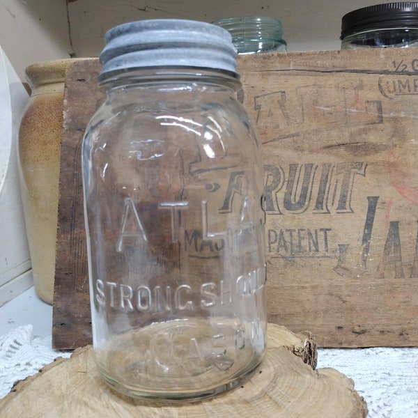 One Vintage Atlas Strong Shoulder Mason Clear Quart Sized Jar with Rustic Atlas Brand Zinc Lid B211