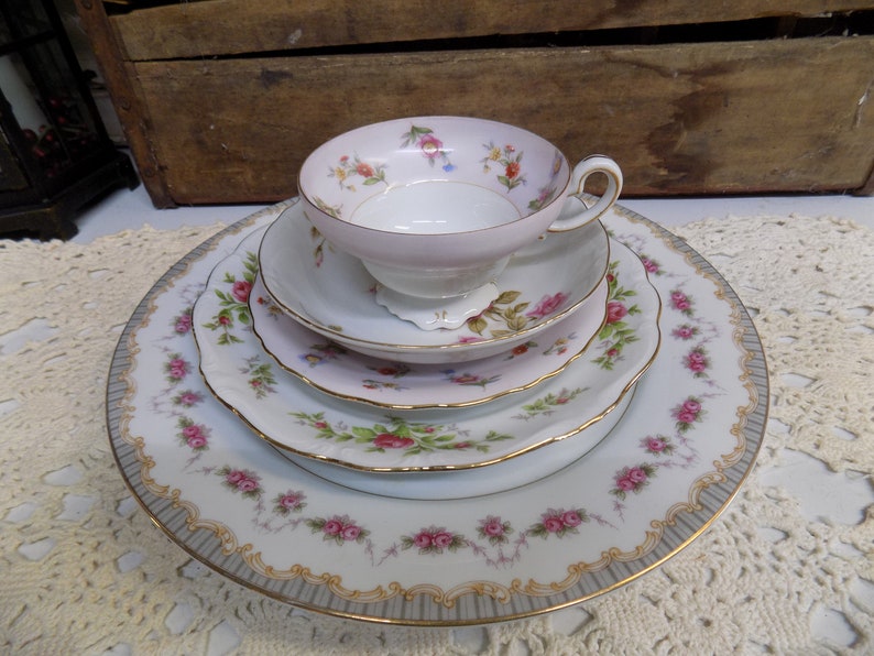5 Piece Vintage Mismatched China Place Setting Vintage Tea Party Wedding China B1090
