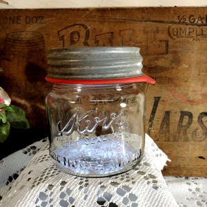 One Vintage IMPERFECT Clear Round Squatty Pint Sized Kerr Self Sealing Trademark Wide Mouth Mason Jar Rustic Ball brand WIDE MOUTH zinc lid
