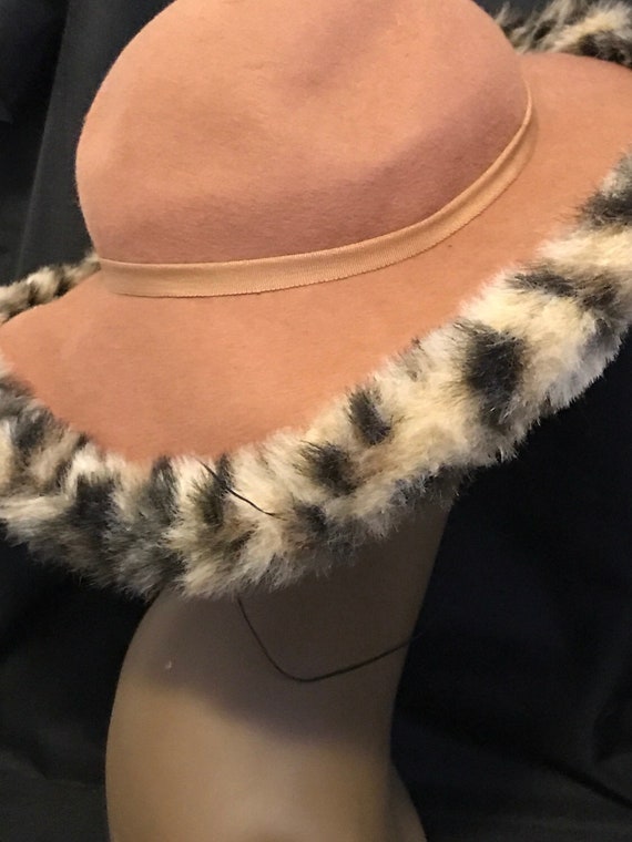 Vintage Hat Vintage Fashion Wool Hat with Fur Rim 