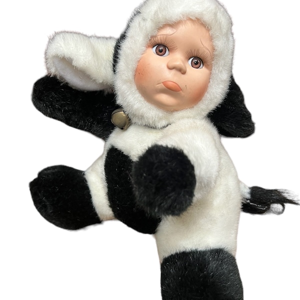 Geppeddo Cuddle Kids  9" Precious Porcelain Face Plush Clarice the Cow Doll