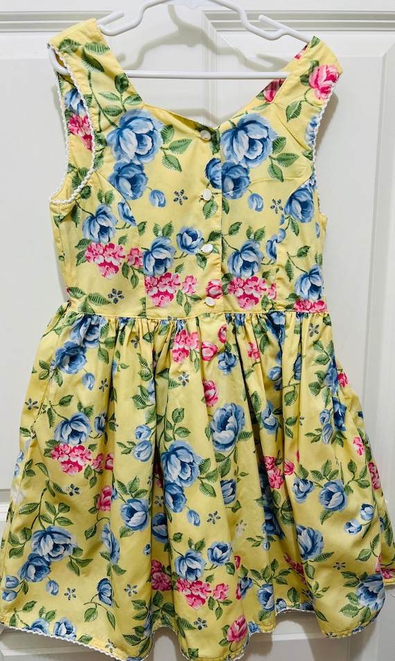 Lovely VTG Summer Open Back Sundress in Sunny Yell