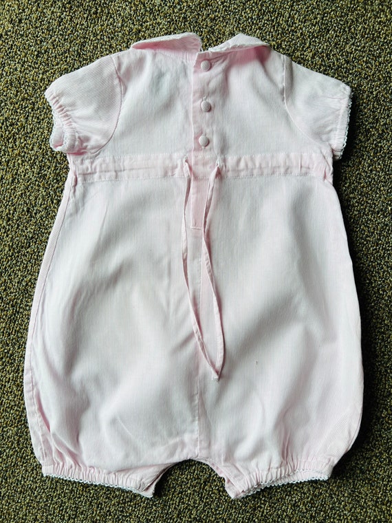 VTG Spring Baby pink romper W/diaper snaps w/ cut… - image 4