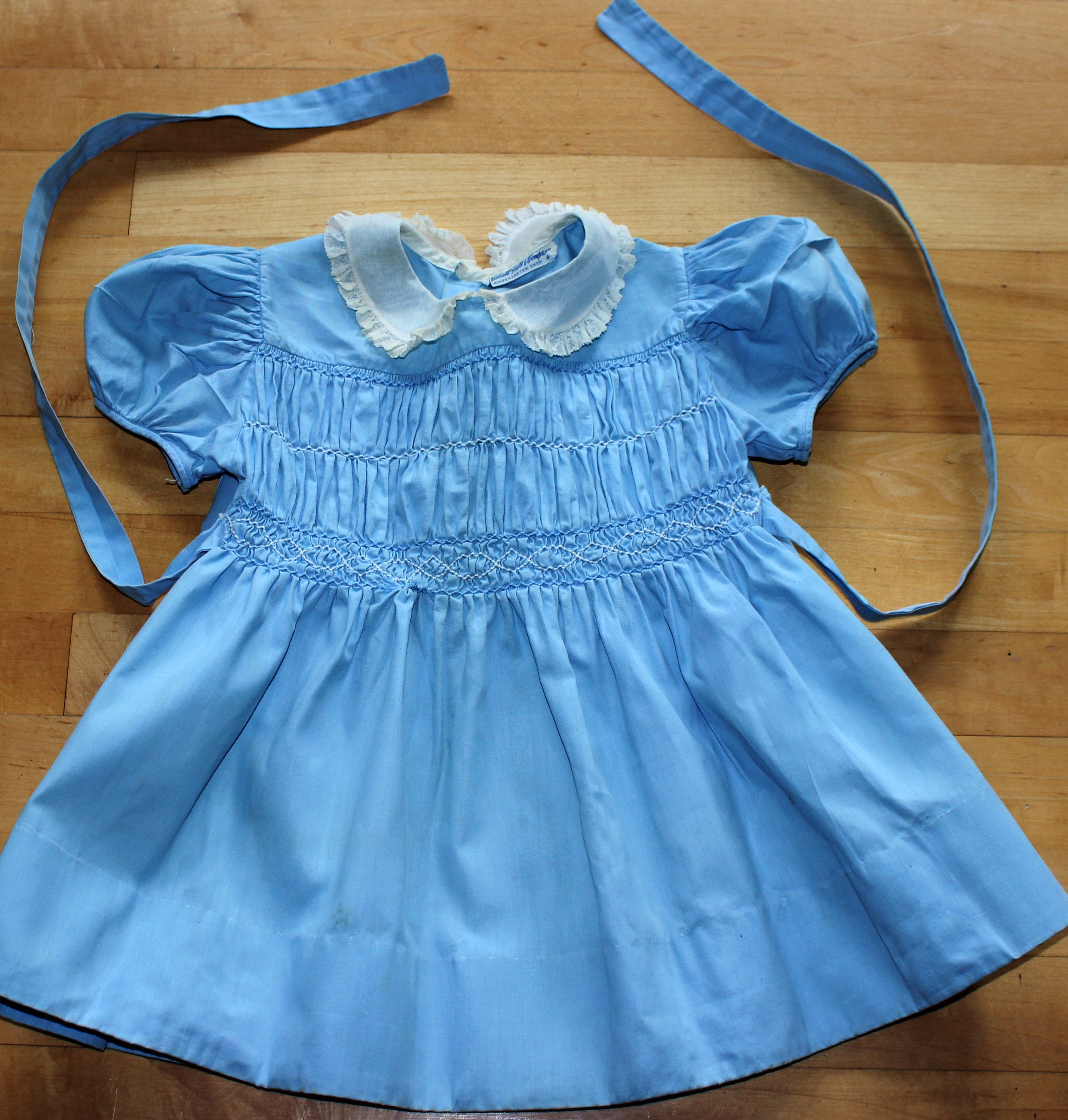 1950s Blue Marshall Field Company Kindergarten Shop Hand Smocked Toddler  Girl Dress Back Tie and Pleats SZ. 4T -  Canada
