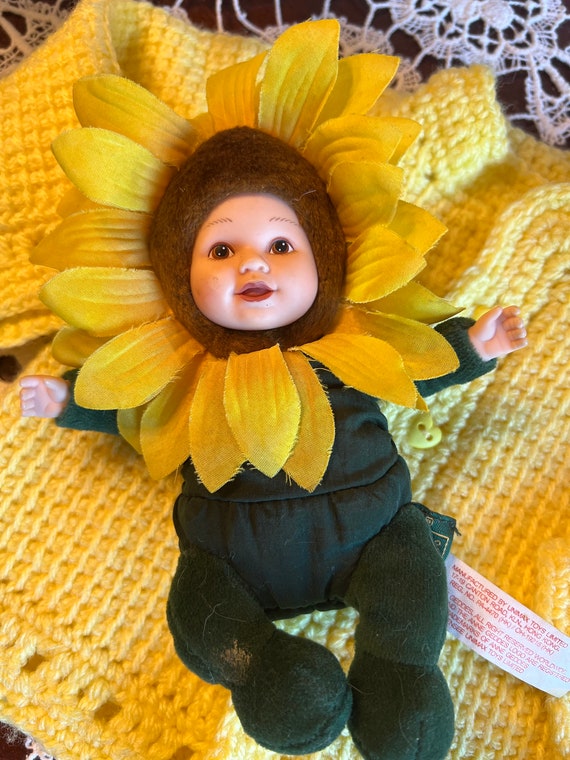 Curated Daisy Yellow Hand Crocheted Baby or large… - image 3