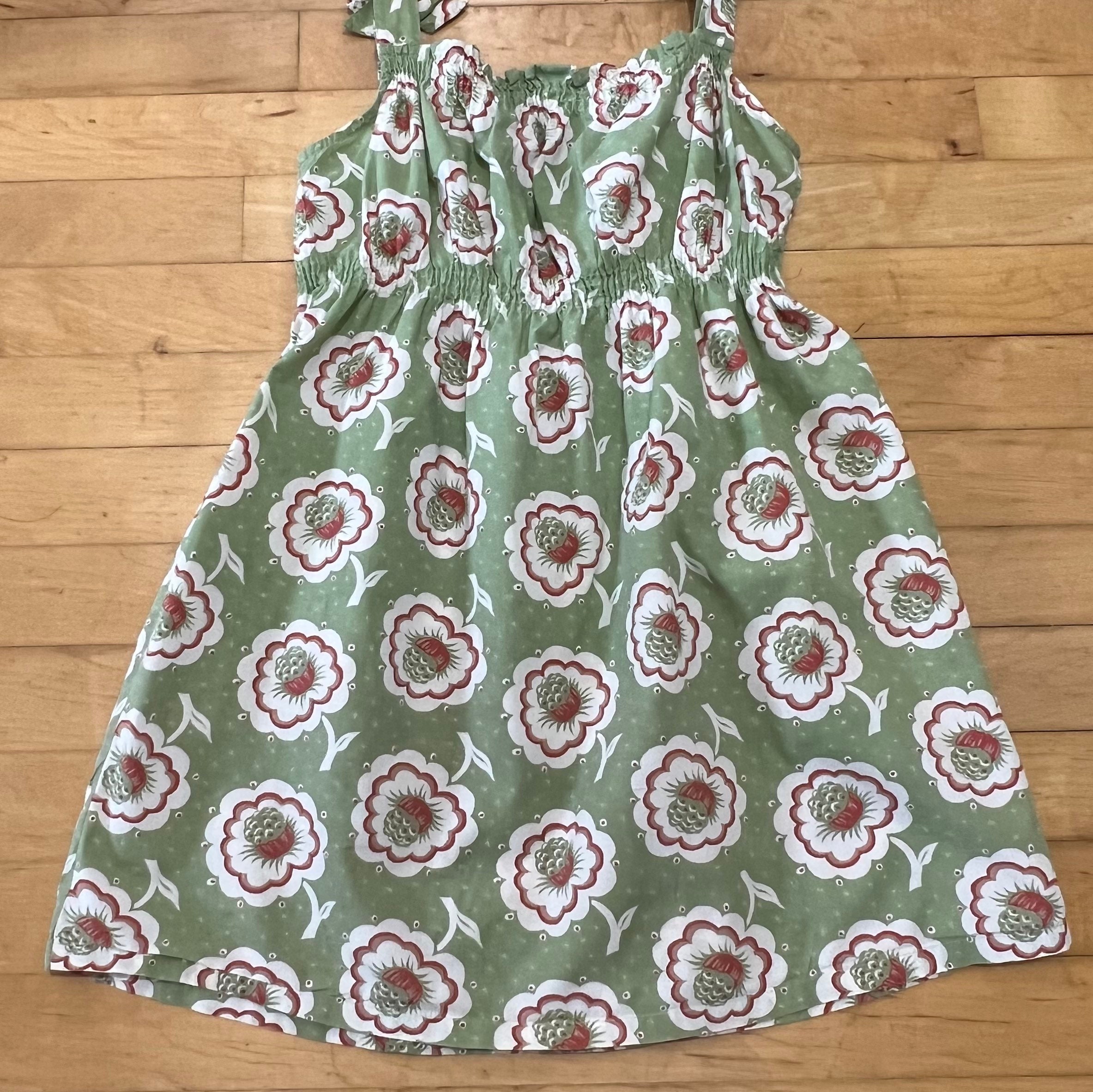 VTG Summer Shift Dress W/ties in Green W/mystery Fruit