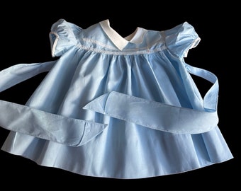 1950s Nannett? Blue Cotton Dress with back ties Lace Bodice W/tiny flowers SZ 12-18M