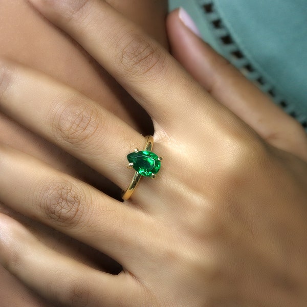 Gold Vermeil Smaragd Pear Cut Ring · 14k Goldringe für Frauen · Smaragdring für Frauen · Mai Birthstone Goldring