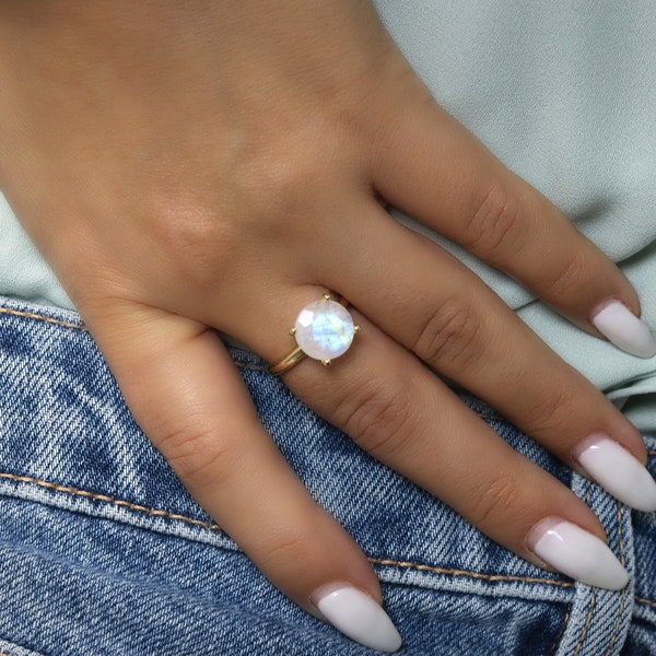 Rainbow Moonstone Ring · Rainbow Moonstone Solitaire Ring · Vintage Ring · White Moonstone Gemstone Ring · Rainbow Ring