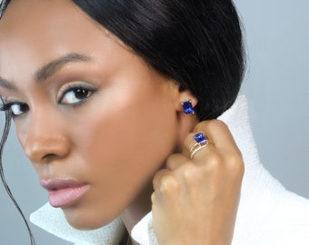Pendientes de zafiro de talla esmeralda · Pendientes de piedras preciosas personalizadas · Pendientes con piedra de nacimiento de septiembre · Regalos para damas de honor · Pendientes de zafiro azul
