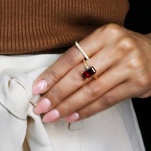 Gold Garnet Rectangle Ring · 14k Solid Gold Garnet Ring · January Birthstone Gift Ring · 18k Gold Rings For Women · Deep Red Stone Ring