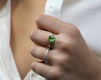 Sterling Silver Green Tourmaline Oval Ring · October Birthstone Ring · Green Gemstone Ring