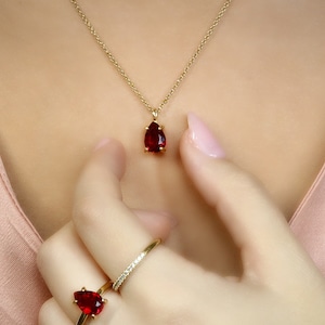 Pear Teardrop Garnet Necklace · January Birthstone Pendant Necklace For Women · Yellow Gold Garnet Necklace · Bridal Necklaces