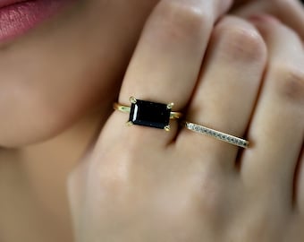 Anillo de ónix negro · Anillo de oro de 14k con piedra negra · Anillo sencillo con gema · Anillo rectangular · Anillo solitario de ónix