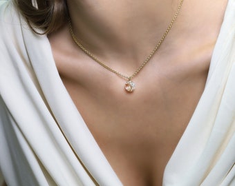 Collar de oro con cuarzo transparente · Colgante hexagonal minimalista · Joyería de cuarzo cristalino · Collar con piedras preciosas de corte hexagonal para mujer