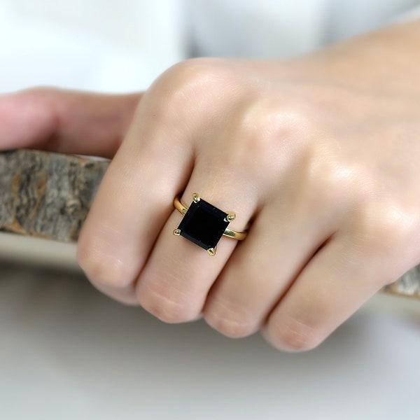 18k Princess Cut Square Onyx Ring · Gold Ring · Solid Gold Custom Ring · Gemstone Ring · Semiprecious Ring · Holiday Gift Gold Ring