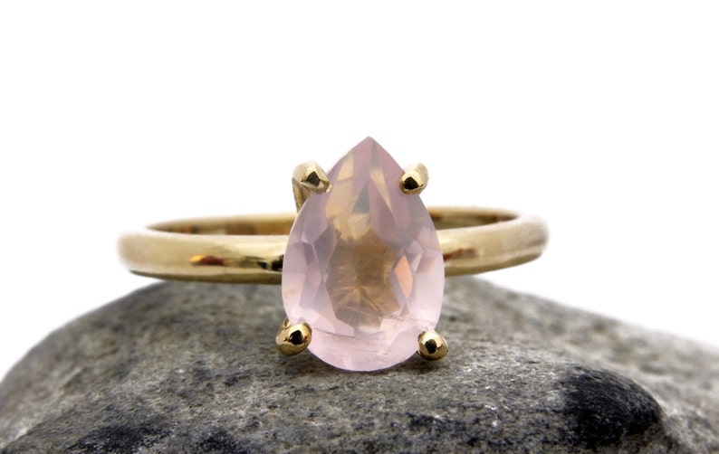 gold ring,wow ring,quartz ring,pink ring,love ring,rectangle ring,cocktail ring,prong ring,rose quartz ring