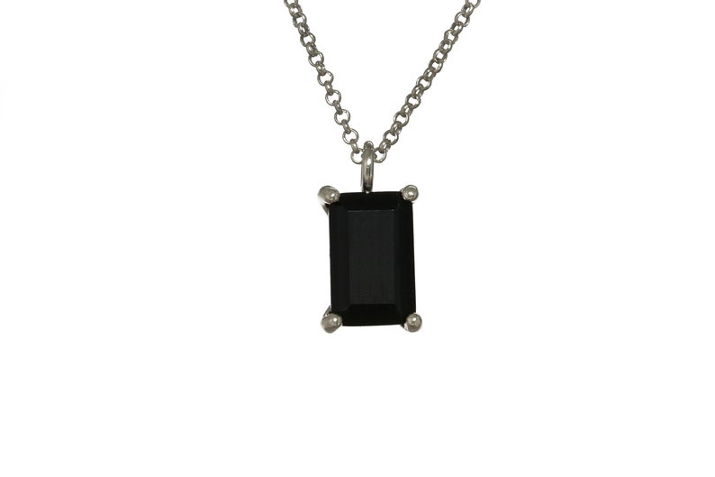 Stunning Rectangle Black Onyx Necklace Simple Crystal Pendant Minimalist Necklace Black Gold Gemstone Necklace zdjęcie 6
