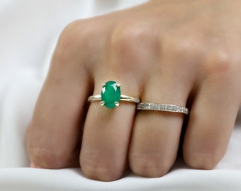 Green Onyx Sterling Silver Ring · Oval Cut Solitaire Gemstone Ring · Dainty Stone Ring for Women · Handmade Green Stone Ring