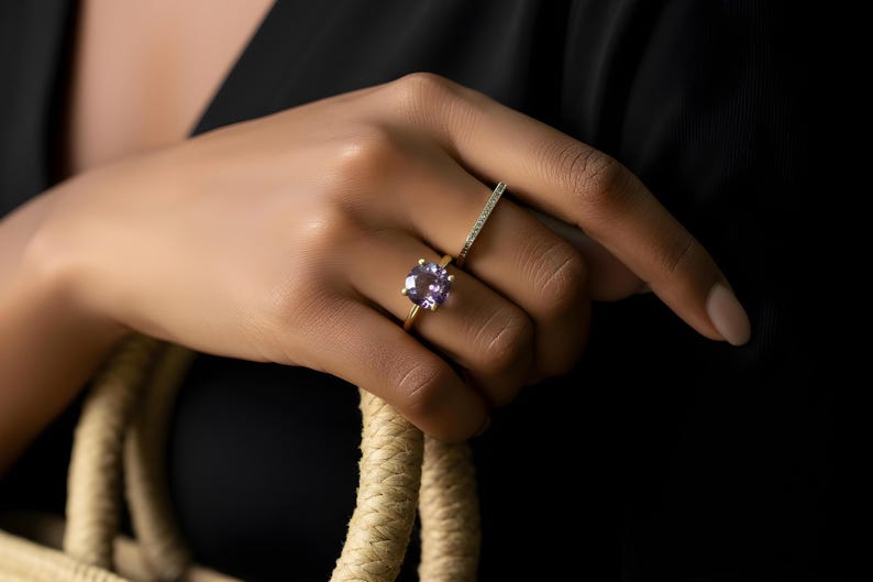 Ring paarse amethist · Ring februari geboortesteen · 18k gouden band · Aangepaste massief gouden ring · Stapelbare ring · Edelsteensieraden afbeelding 3