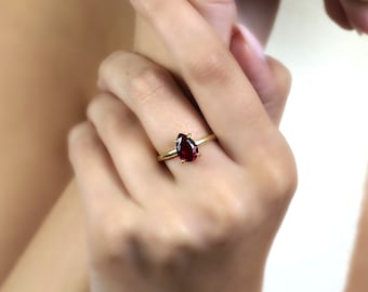 Garnet Pear Ring · Garnet Teardrop Ring · Gold Garnet Engagement Ring · Solid Gold Ring · Engagement Gemstone Ring · January Birthstone Ring