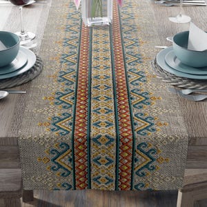 Bieżnik w geometryczny wzór boho, obrus w etniczne wzory ludowe, rustykalny wystrój z lnu, nakładka na stół w stylu azteckim