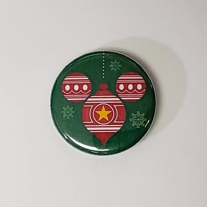 Holiday Buttons 1.25 Inch /& 3 Inch Button Magnet Mickey Mouse Ornament