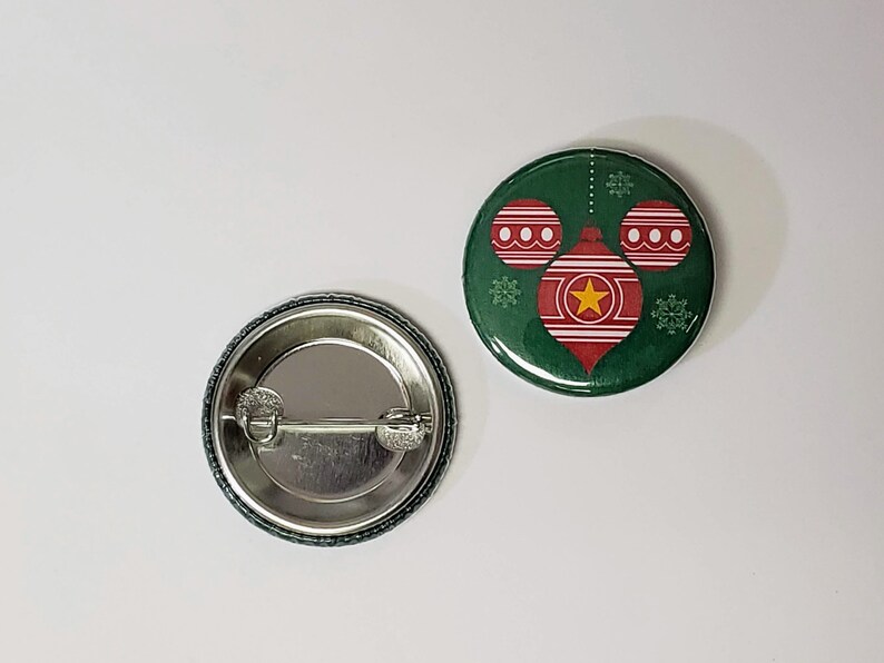 Holiday Buttons 1.25 Inch /& 3 Inch Button Magnet Mickey Mouse Ornament