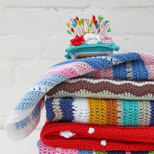 Crochet pattern baby blanket image 5