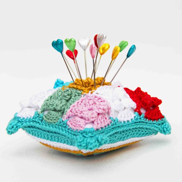 Crochet pattern pincushion