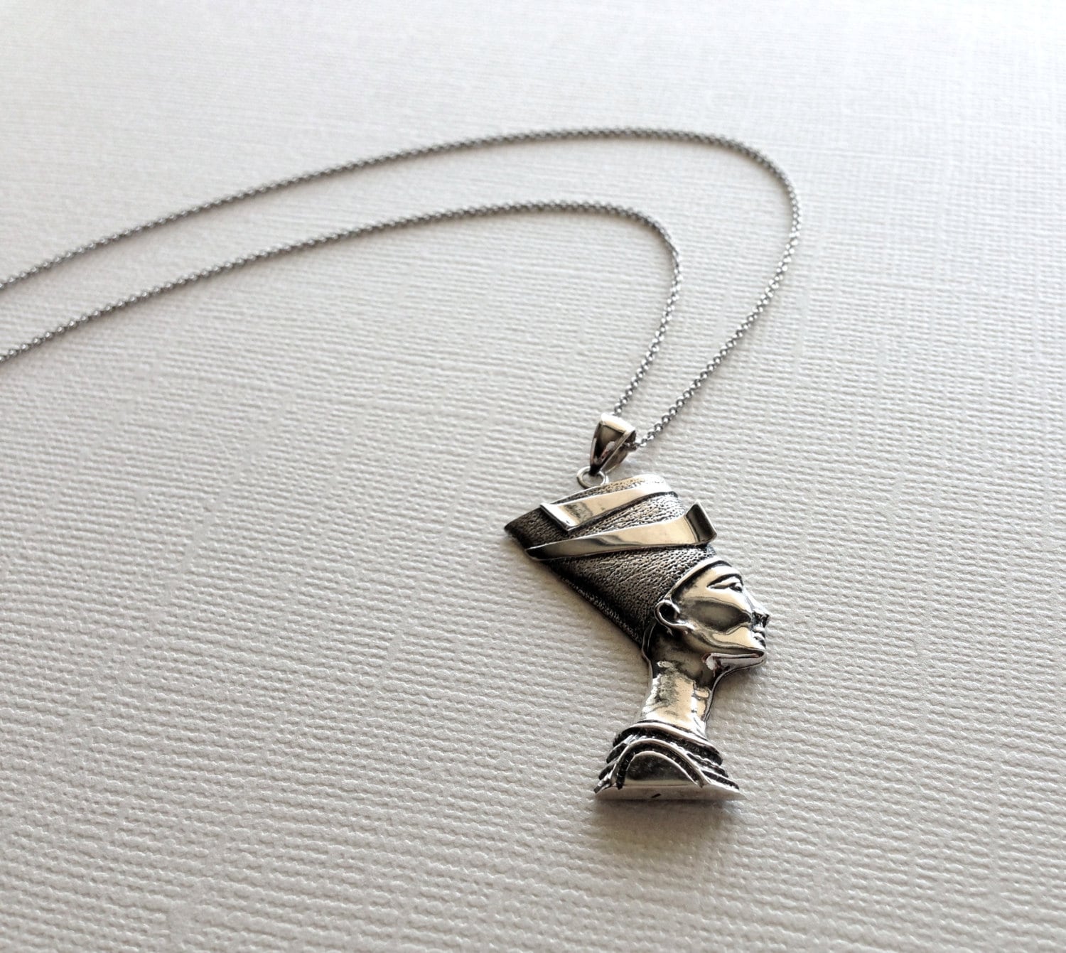 ネフェルティティペンダント - Etsy 日本