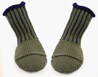 Knitted Babysocks from poor new Wool