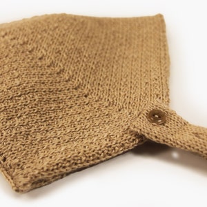 Fine bonnet knitted from Cashmere/Silk/Merino Beige