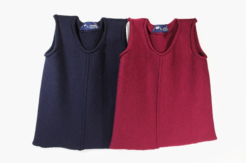 Vestover knitted with very soft Wool Merino