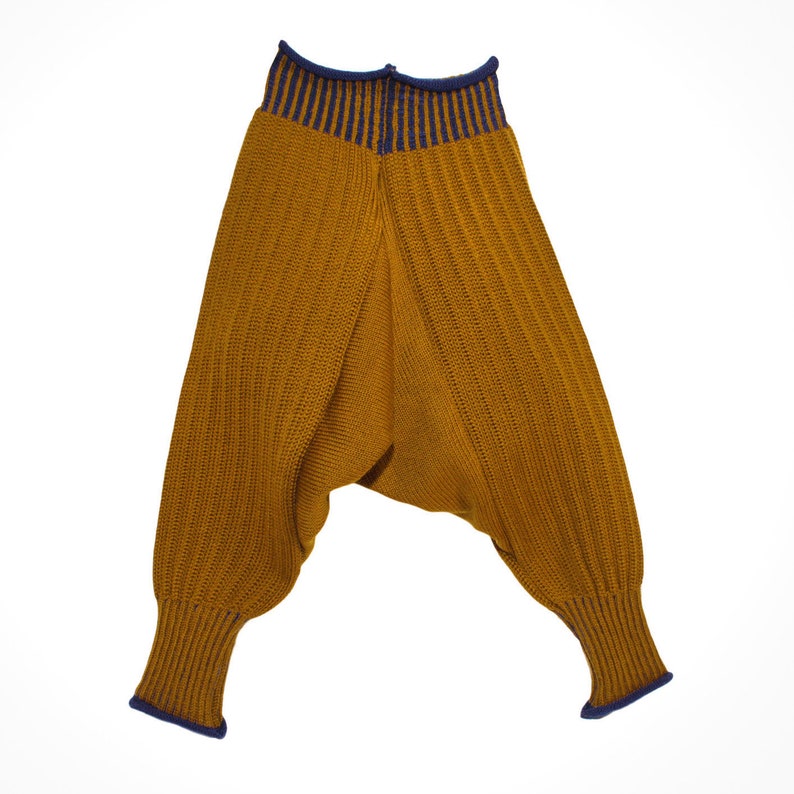 Sarouelpants knit from poor new wool grows with the Baby Bronce