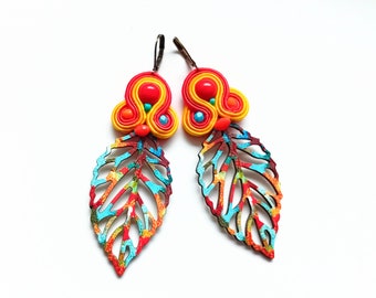 Boucles d'oreilles-Boucles d'oreilles soutache-bijoux bohème-boucles d'oreilles brodées à la main-bijoux soutache Feuille colorée