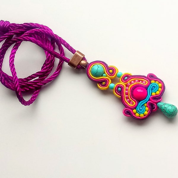 Halskette mit Anhänger Soutache - Holi