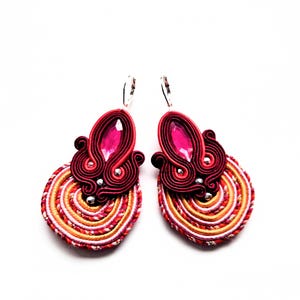 Soutache earrings, hand embroidered jewelry, vine color earrings, red earrings, medium earrings, gift idea, embroidered earrings Hot Spiral