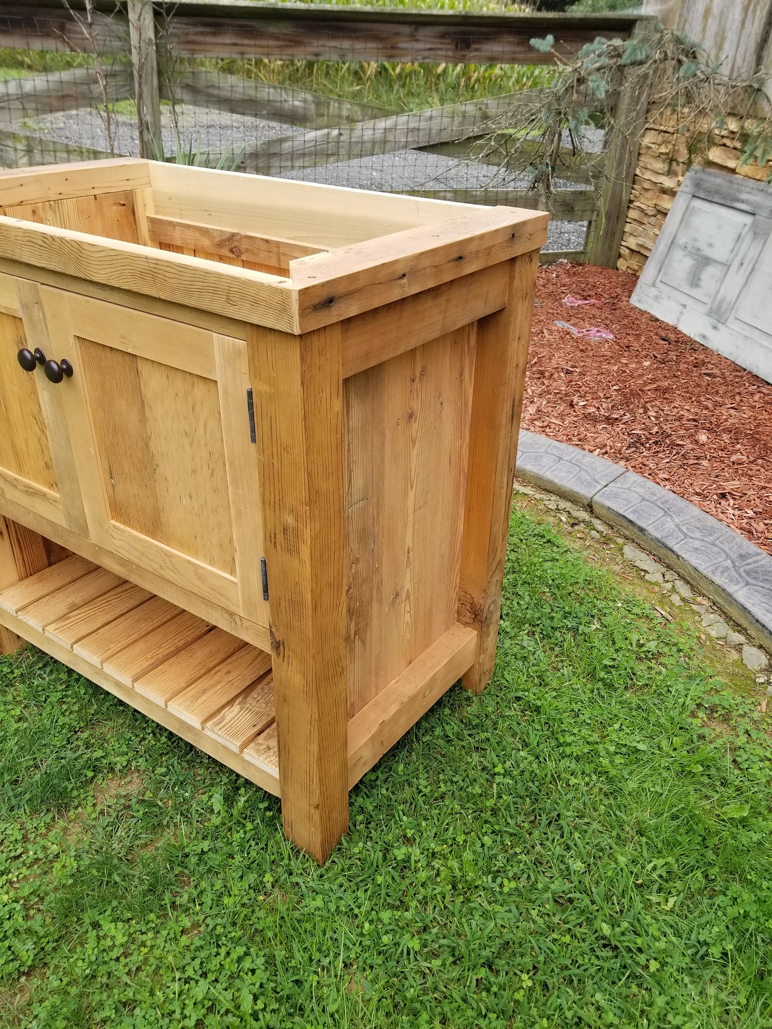 Vanidad de estilo poste de pino reclamado Vanidad de madera | Etsy