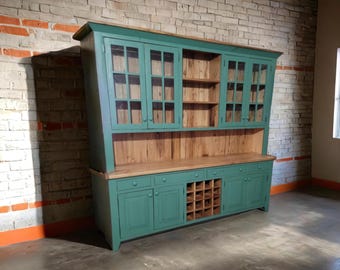 Farm house Hutch,Barnwood farmhouse Stepback Hutch,Farm Hutch, China cabinet,Buffet with Hutch,7 x 7 Reclaimed Pine with Chestnut,All Pine