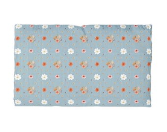 Vintage Floral Pattern Microfiber Pillowcase | Blue Daisy Botanical