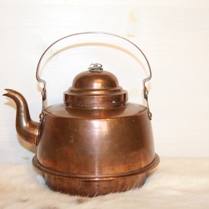 Small 1.5 liter copper kettle Antique copper hot water kettle Copper tea kettle Copper kitchen decor Scandinavian vintage