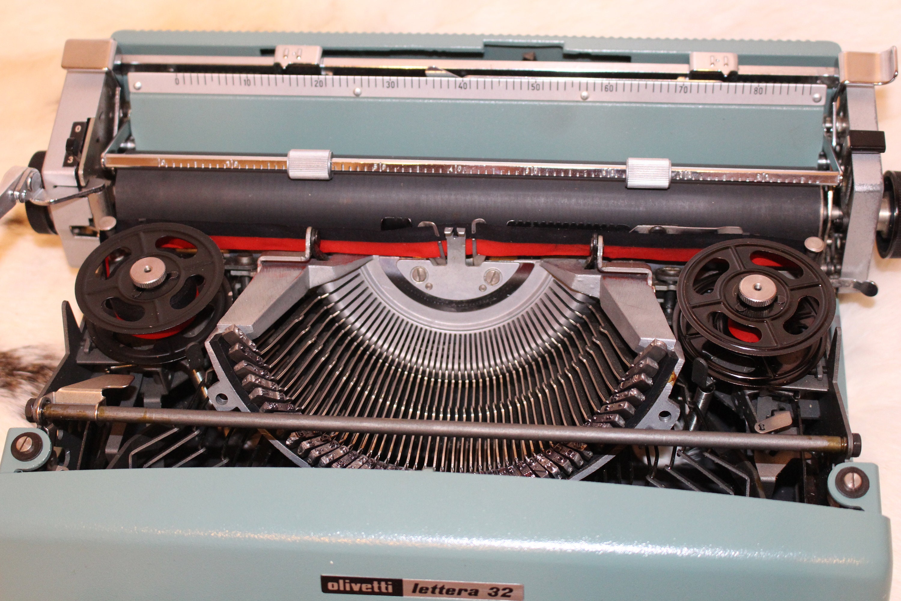 OLIVETTI Lettera 32 タイプライター インクリボン交換済み