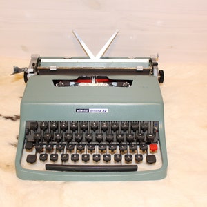 Olivetti Lettera 32 - Etsy