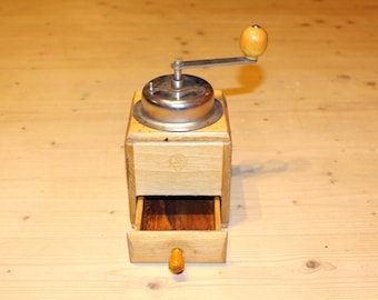 Coffee grinder Vintage coffee grinder Vintage coffee mill Wooden coffee mill Vintage coffee grider Wooden kitchen decor Mechanical grinder