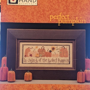 Patrón de punto de cruz de calabaza perfecta: corazón en la mano de Cecilia Turner