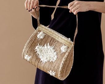 Vintage Two Tone Straw Purse with White Embroidery and Shell Beads